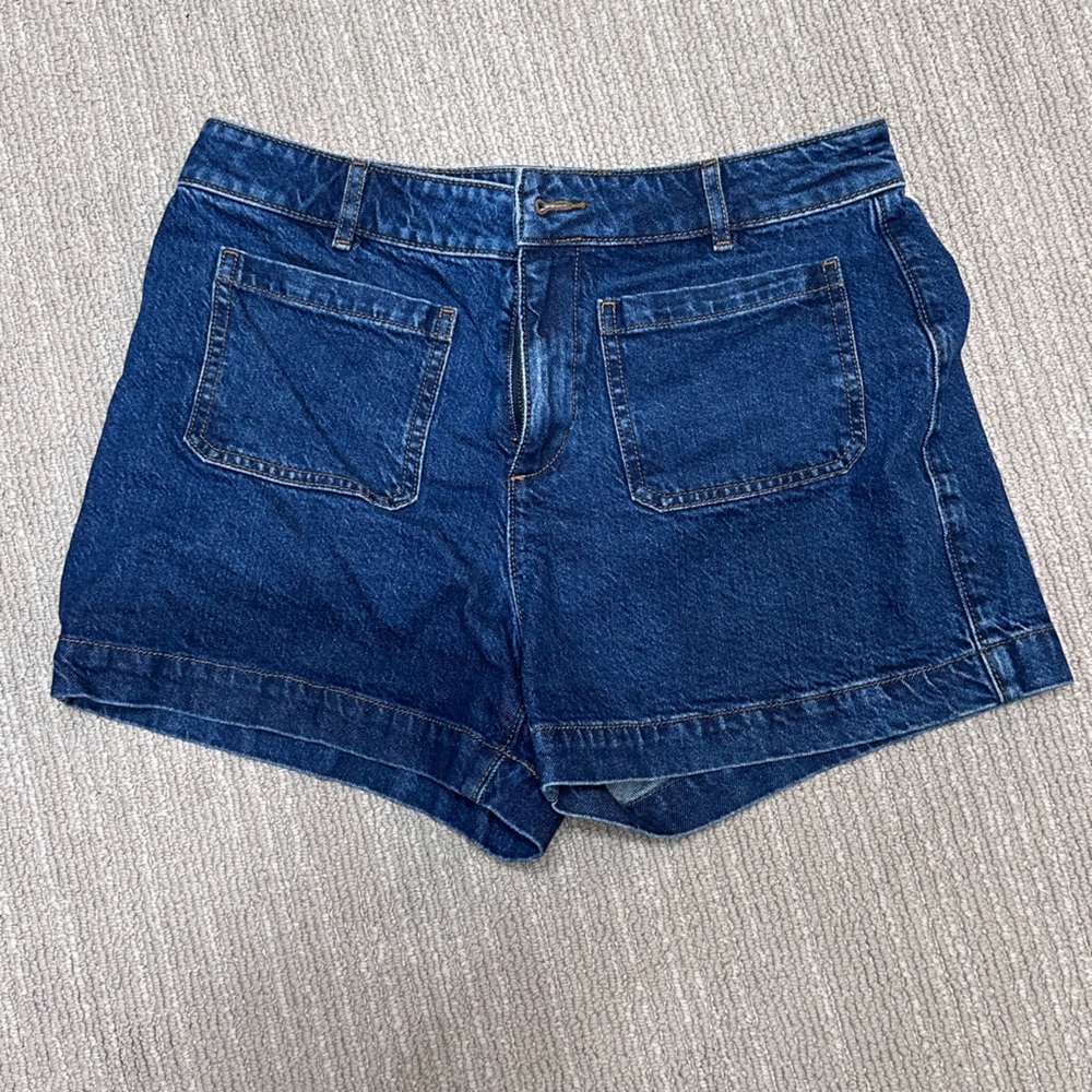 Loft Palmer shorts in dark blue jean